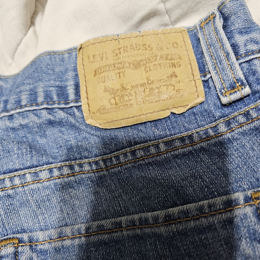 Levi's 511 Skinny Jean Shorts Sz 34 - Picture 4 of 5